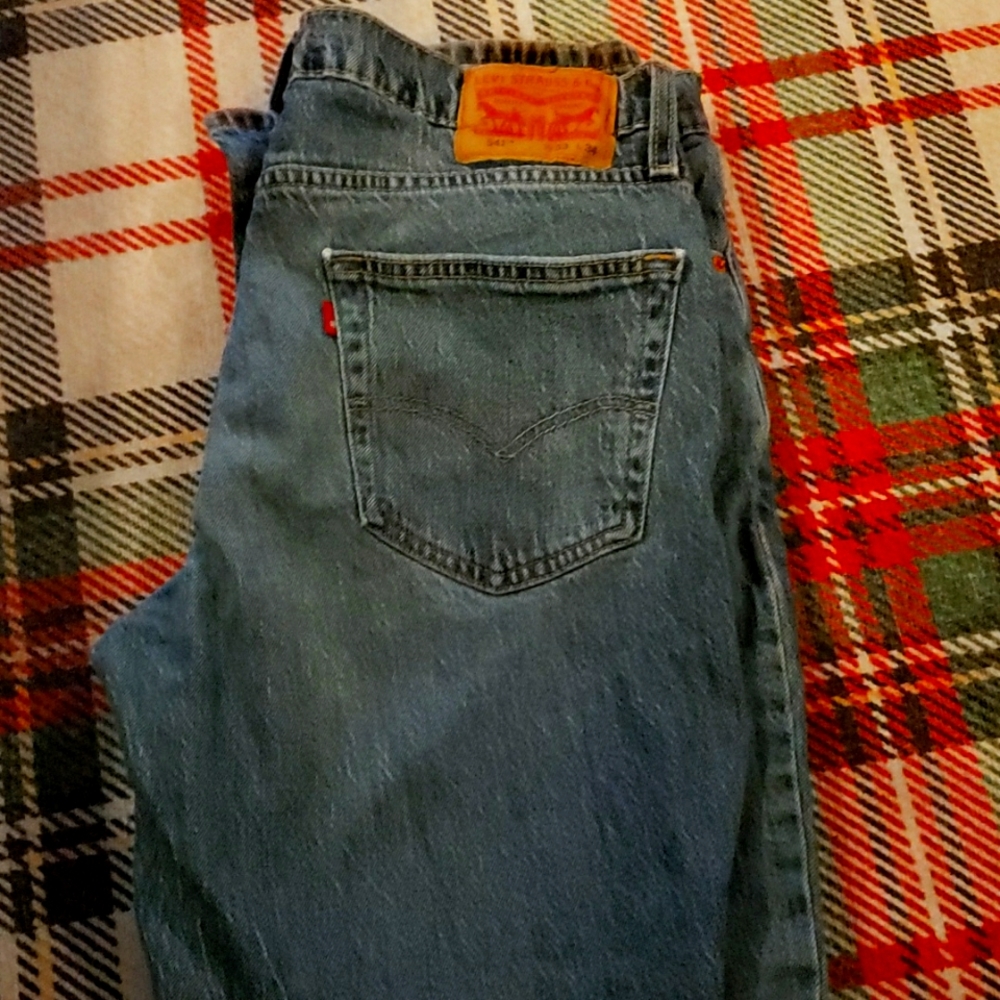 Levi jeans athletic fit 541 33x34 barely worn
